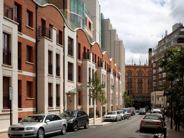 Lancelot Place, London SW7, 3 bed flat to rent, £17,000 pcm | PrimeLocation