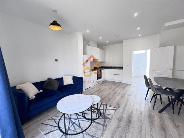 Lanchester Close, Birmingham, B12