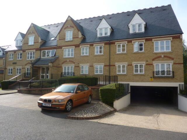 Lancing House, Watford WD24, 2 bed flat to rent, £1,600 pcm | PrimeLocation