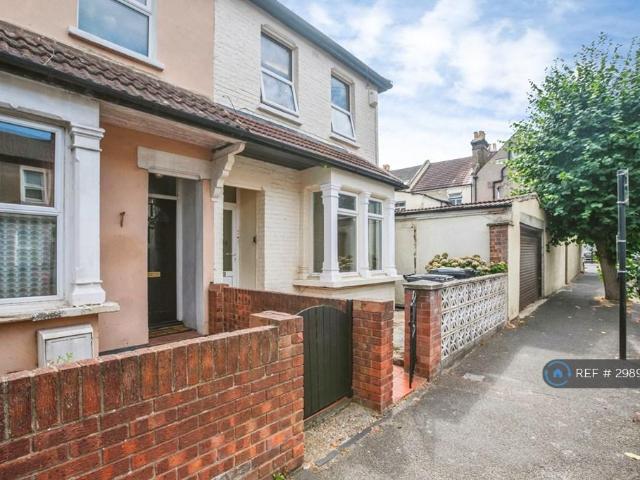 Lancing Road, Croydon, CR0 3 bed end of terrace house to rent £2,399 pcm £554 pw