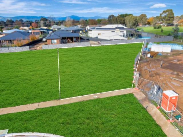 Land Mansfield VIC 105933402