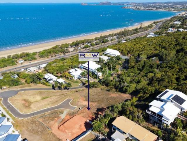 Land Meikleville Hill QLD 105584220