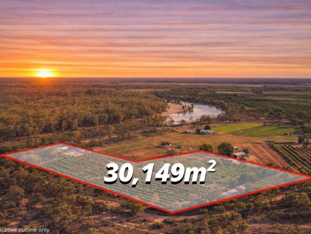 LAND ON THE EDGE OF THE MURRAY