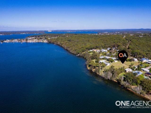 LAND & BUILD: Vacant Land Parcel with Direct Access to Waterfront + Optional: DA Approval for 5 Bedroom Split Level Design Home by 'Tullipan Homes'