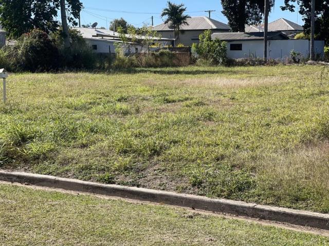 Land BUNDABERG NORTH QLD 104953634