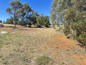land Burra ES101909351