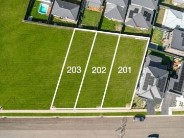 For Rent Land Box Hill, DS102590969
