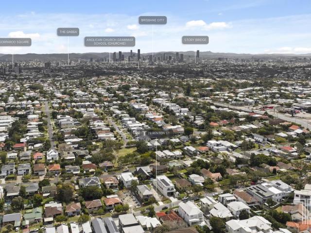 Land Camp Hill QLD 105436185