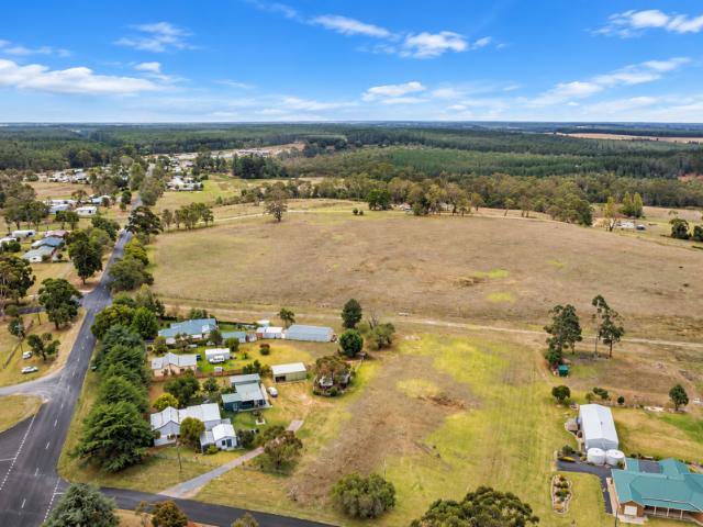Land DARTMOOR VIC 105825587