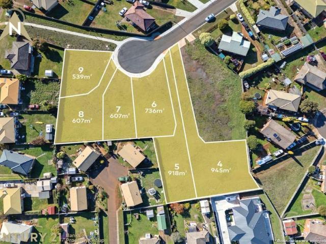 Land East Devonport, 103155574