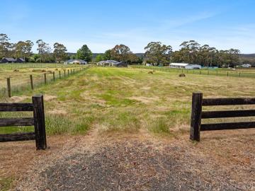 Land For Rent Glenlyon VIC ES101580498