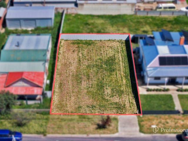 Land in Central Maryborough