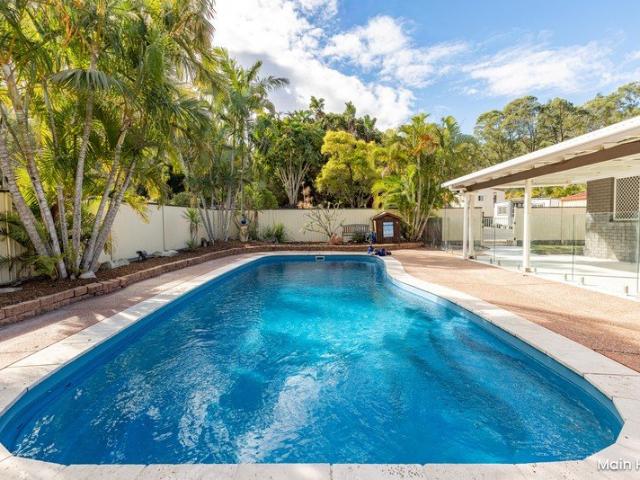 Expansive Multi Generational Living on 6,000sqm
