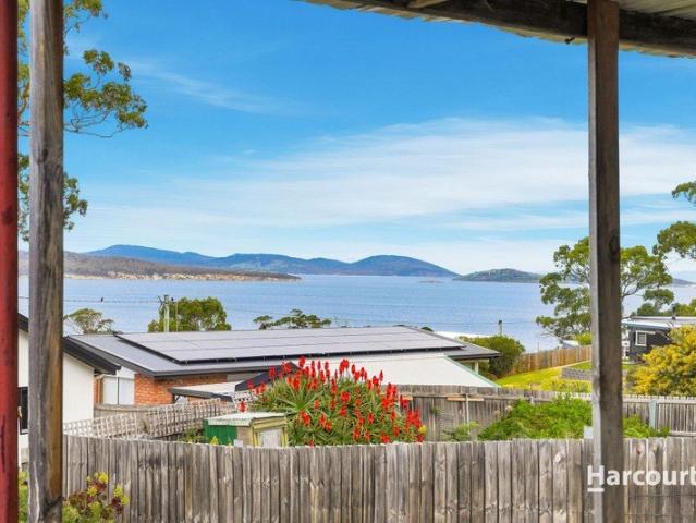 Land, Lifestyle & Spectacular Bay Views