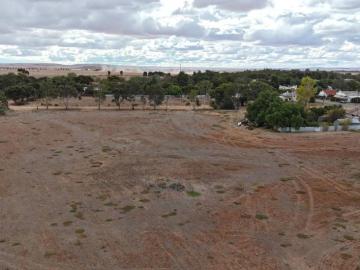 land Redhill ES101909359