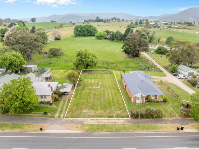 Land TUMBARUMBA NSW 104953124