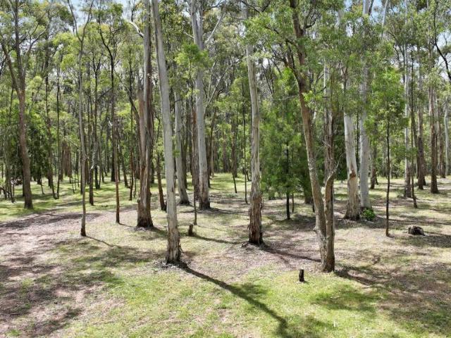 Land Tolmie VIC 105936336
