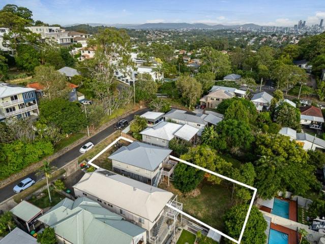 Land Value Opportunity Prime 607m² with Holding Income Great new price!
