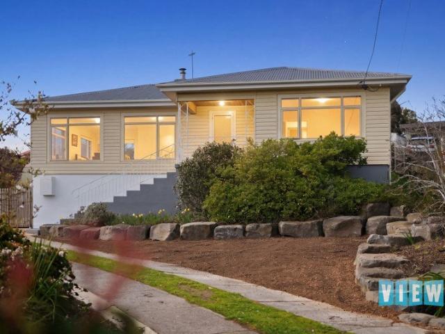 LAND, VIEWS & A SPACIOUS FAMILY HOME