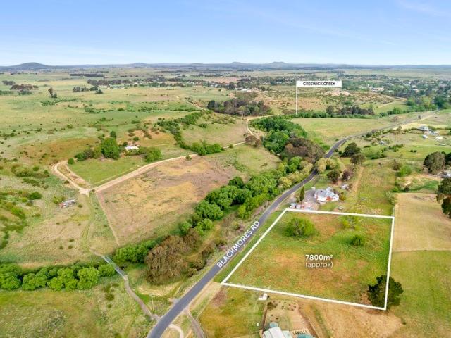 Land with planning permit for prestigious home