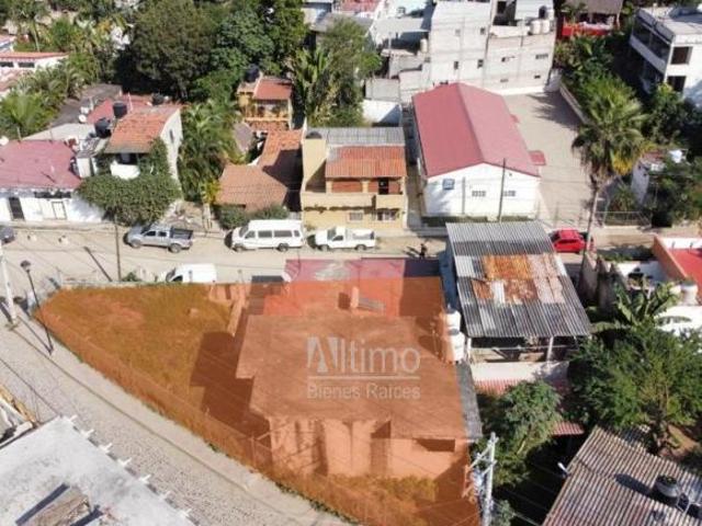 Land 550 m from the beach in DownTown Sayulita