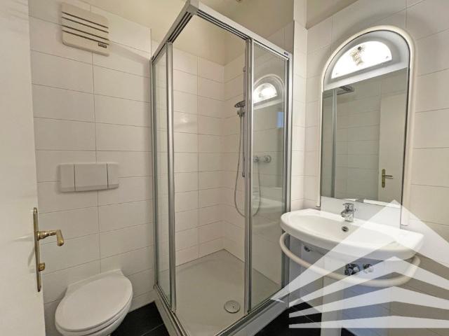 LANDGRAF Teilmöblierte, große 1 Zimmer Wohnung in zentraler Stadtlage!
