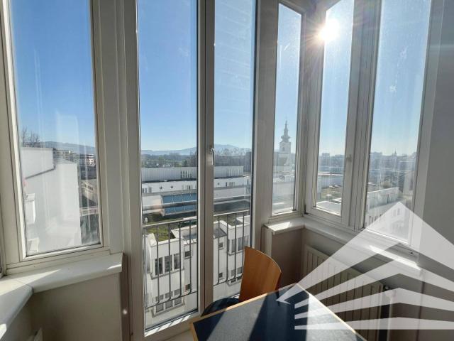 LANDGRAF Teilmöblierte, große 1 Zimmer Wohnung in zentraler Stadtlage!