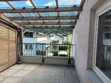 LANDECK PERJEN: Wunderschöne Dachgeschosswohnung OG2 in Top Lage mit 2 Terrassen und Tiefgaragenplatz zu verkaufen