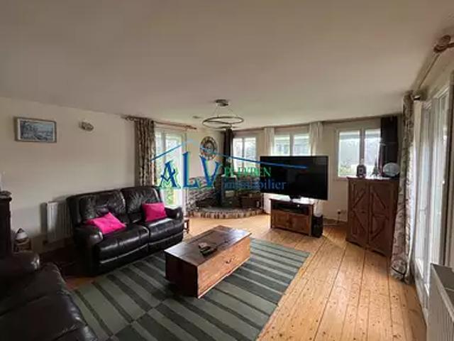 Landeleau 29530 Achat / Vente maison 7 pièces t7 au dernier étage
