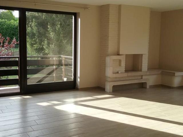 Landelies,Appartement 2 chambres, garage et cave