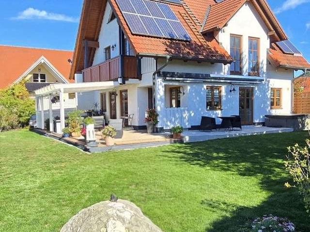Landhaus trifft Moderne, provisionsfrei