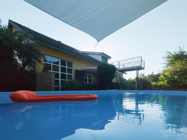 Landhaus bei Stödtlen: ca. 259 m² Wohnen, Pool & eigene Energie Pferdehaltung möglich