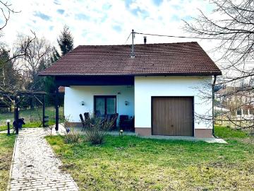 Landhaus in freier Grünruhelage. Rückzugsort im Weinzentrum Österreichs nur 50 Minuten von Wien Zentrum
