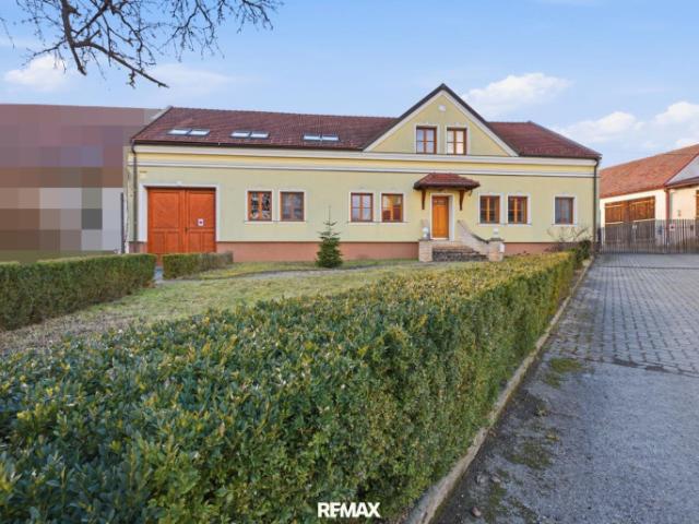 Landhaus mit ca. 5408 m² Grund im Weinviertel Wohnkomfort & Landwirtschaft vereint