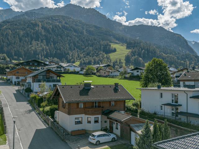 Landhaus mit Charakter in zentraler und ruhiger Lage