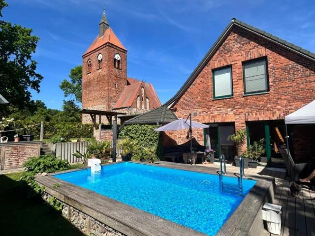 Landhaus mit Pool, Galerie & traumhaftem Garten – Ihr privates Paradies in Schönhagen