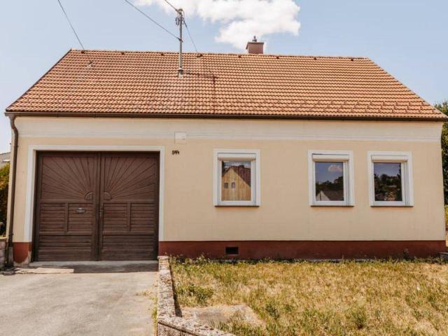 Landhaus mit Typisch Weinviertler Trett´n