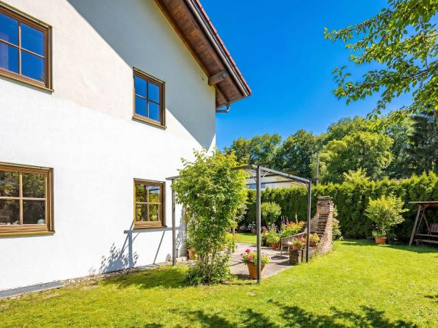 Landhausliebe in Forstinning – viel Raum, viel Grün, viel Lebensqualität!