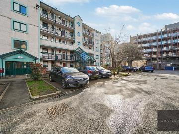 Landin House, Thomas Road E14, 1 bed flat to rent, £1,700 pcm | PrimeLocation