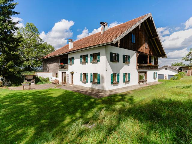 Landidylle nähe Attersee! Traditionelles Bauernhaus im Attergau
