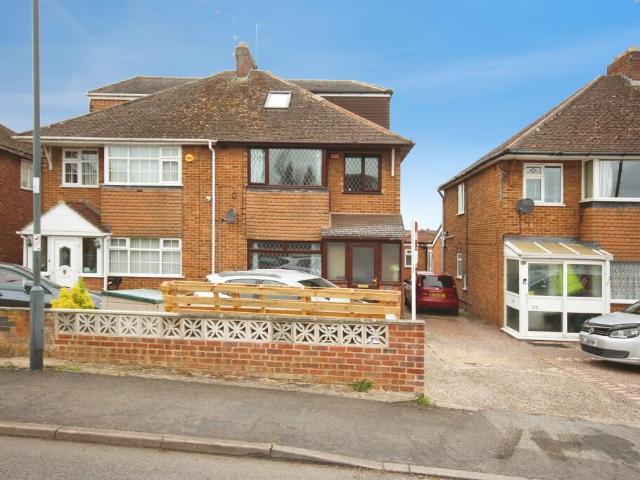 Landor Road, LEAMINGTON SPA, CV31 4 bed semi detached house to rent £1,300 pcm £300 pw