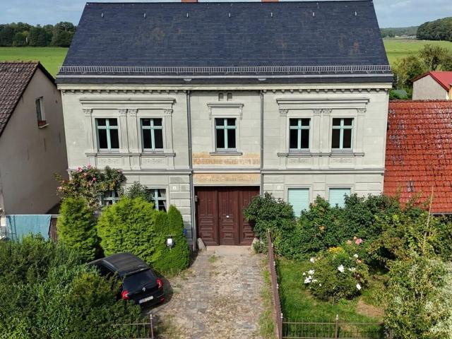 Landleben deluxe Maisonette im Dreiseithof, 35 Min. nach Berlin
