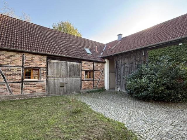 Ländlich gelegene 4,5 Zimmer Wohnung auf alter Hofstelle