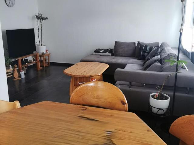 Ländliche 4 Zimmer Erdgeschoss Wohnung mit Terrasse, Balkon und Weitblick
