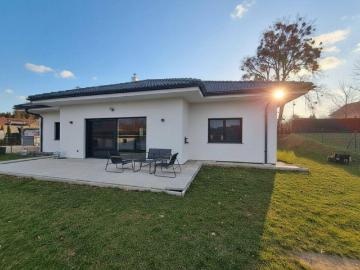 Ländliche Familienidylle moderner Bungalow mit KOMFORT, sonnige Lage große Terrasse, Garten und Doppelgarage