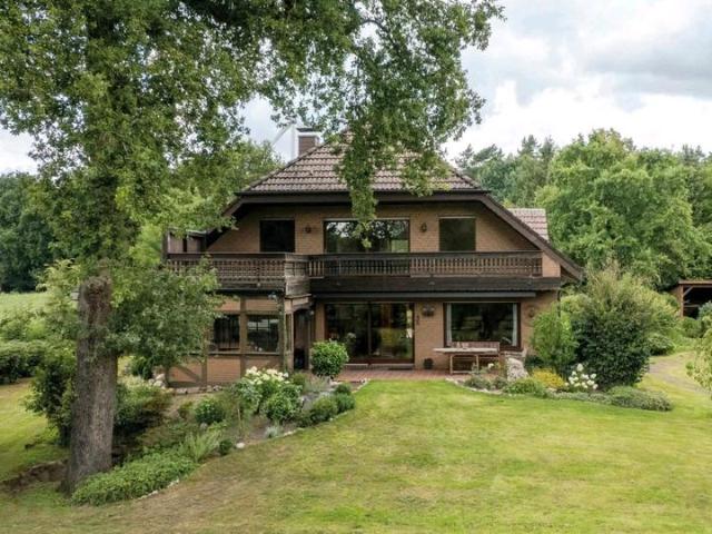 Ländliches Anwesen mit Pferdehaltung an der Haard