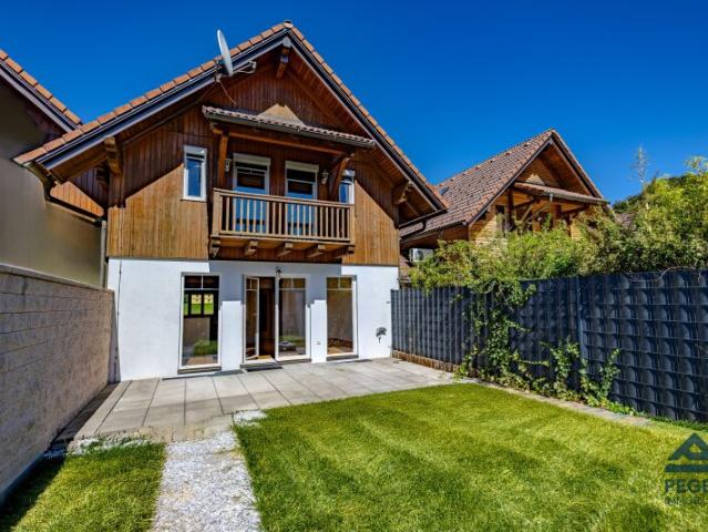 LANDLIEBE: Charmantes Reihenhaus in Berndorf bei Salzburg