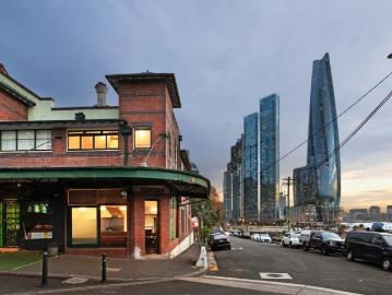 Landmark Torrens title property with serene harbour views
