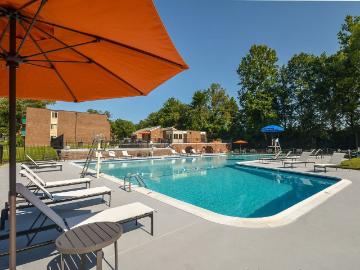 Landmark at Glenmont Station 2 Bedroom Apartment for Rent at 2301 Glenallan Ave, Glenmont, MD 20906 Wheaton Glenmont