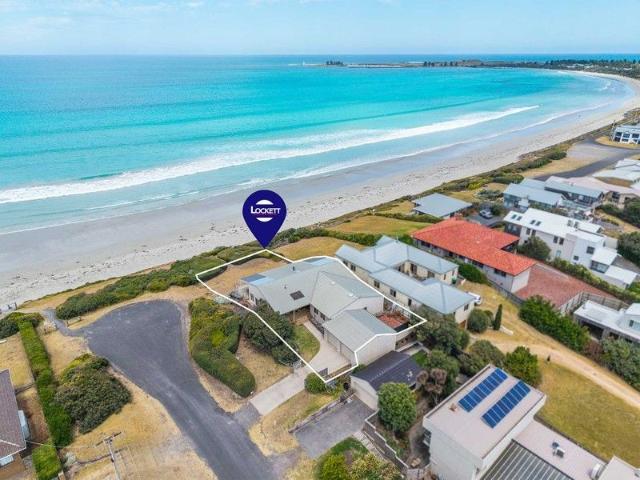 Landmark Beachfront Residence with direct Beach Access